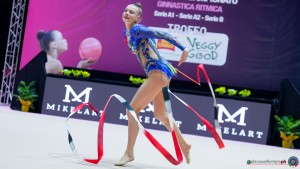 mukhina sasha un nastro sfe05406 copia simone ferraro ph